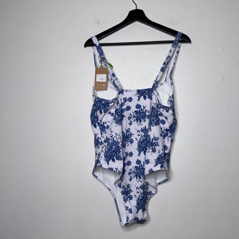BERLOOK Floral Plus Size One-Piece Swimsuit Size 20 - Picture 4 of 13